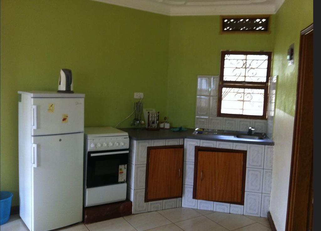 Prestige Resort Cottages Entebbe Exteriör bild