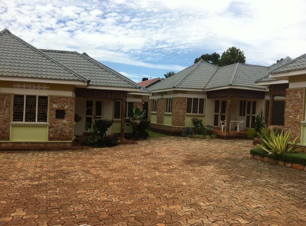 Prestige Resort Cottages Entebbe Exteriör bild