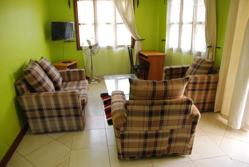 Prestige Resort Cottages Entebbe Exteriör bild